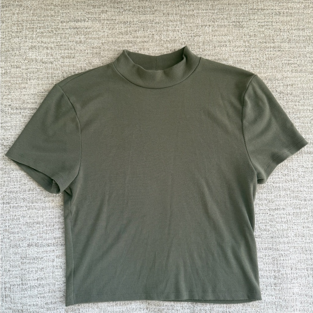 Abercrombie & Fitch Green Mock Neck Ribbed Tee